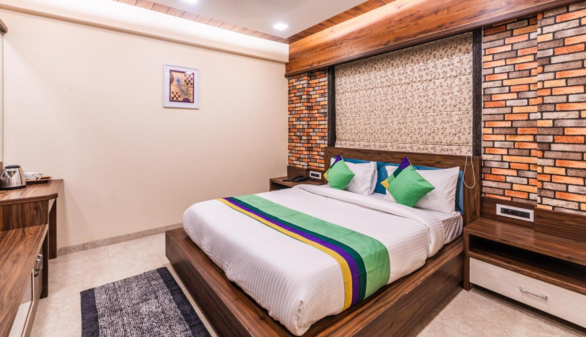 Lemon Wood Suites 浦那 外观 照片