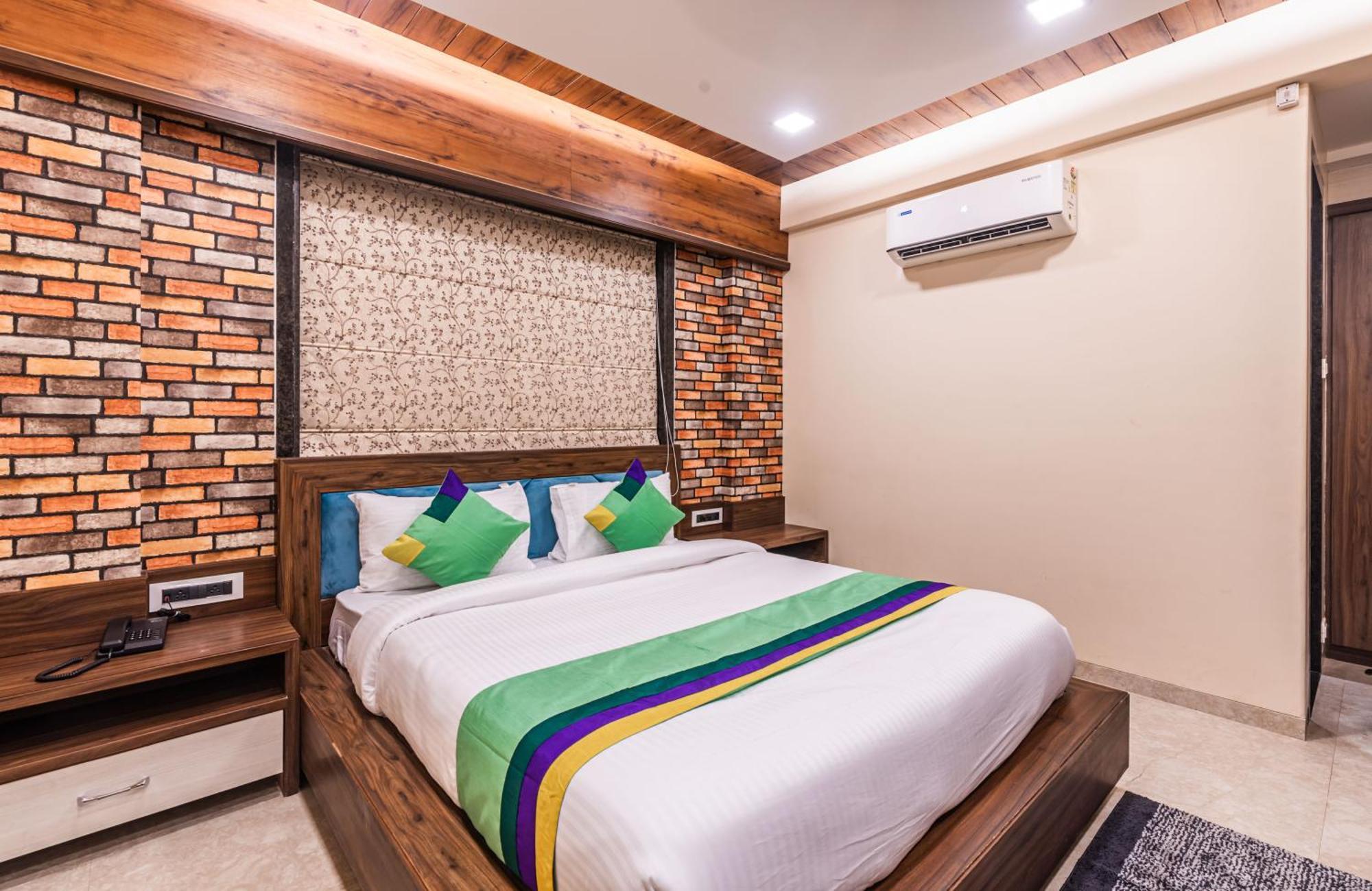 Lemon Wood Suites 浦那 外观 照片